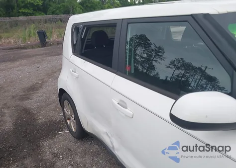 2016 Kia Soul z USA, uszkodzony, nr VIN KNDJN2A21G7405562